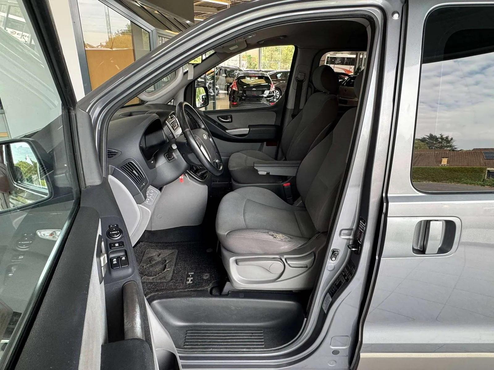 Hyundai H1 2009 photo 5