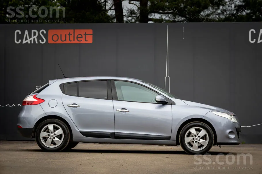 Renault Megane 2011 photo 4