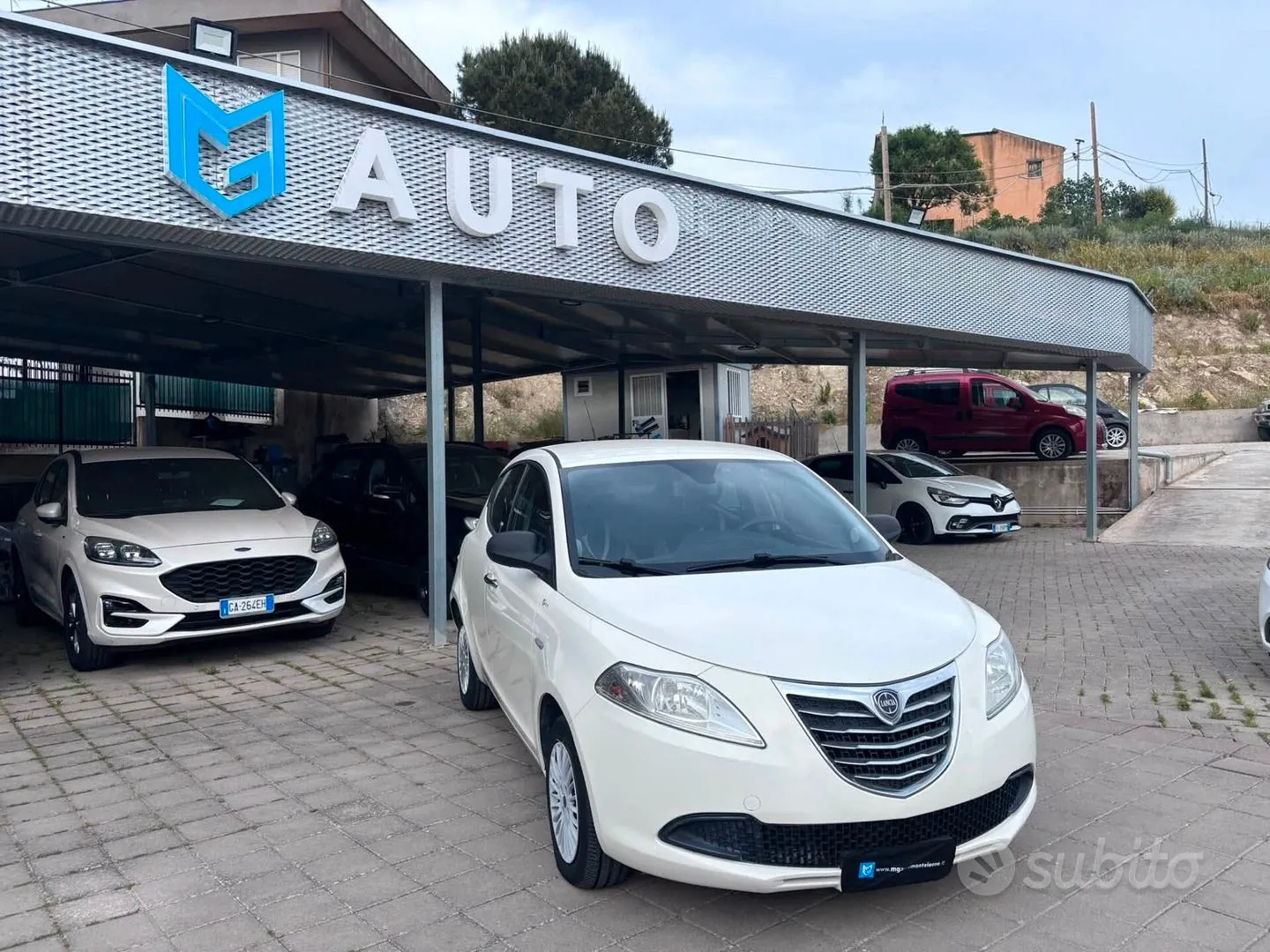 Lancia Ypsilon 2014 photo 2
