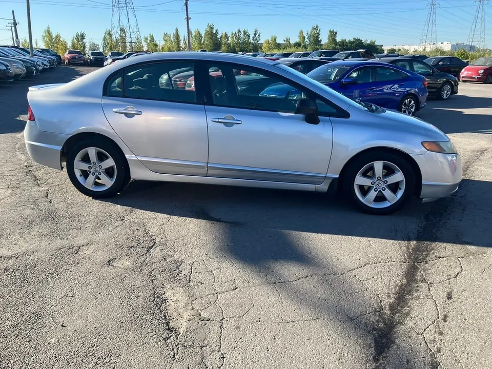 Honda Civic 2008 photo 4