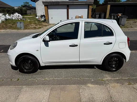 Nissan Micra 2011 photo 2