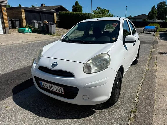 Nissan Micra 2011 photo 4