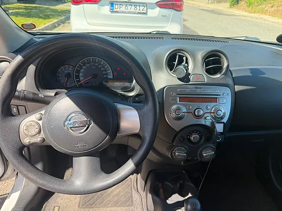 Nissan Micra 2011 photo 5