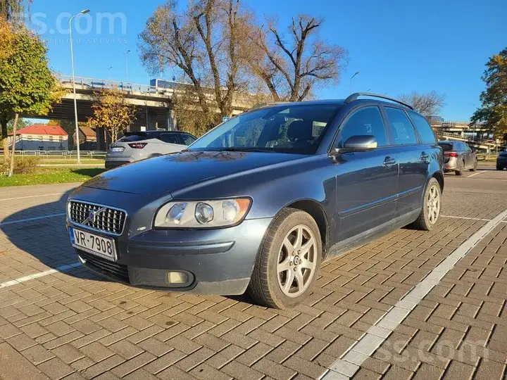 Volvo V50