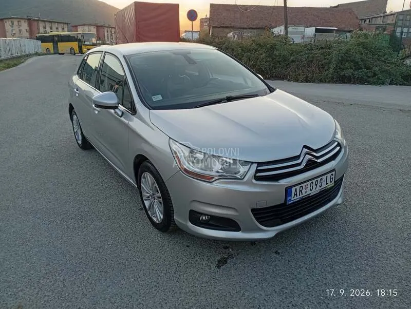 Citroen C4 2013 photo 3