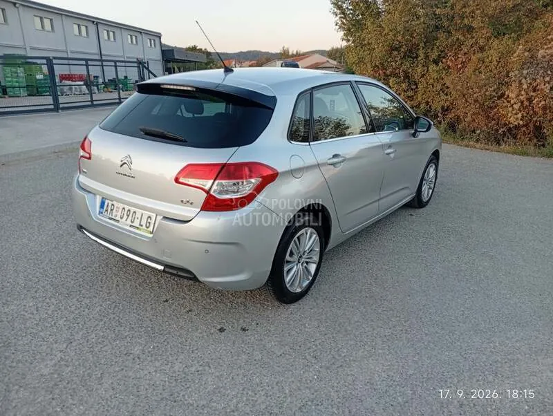 Citroen C4 2013 photo 4