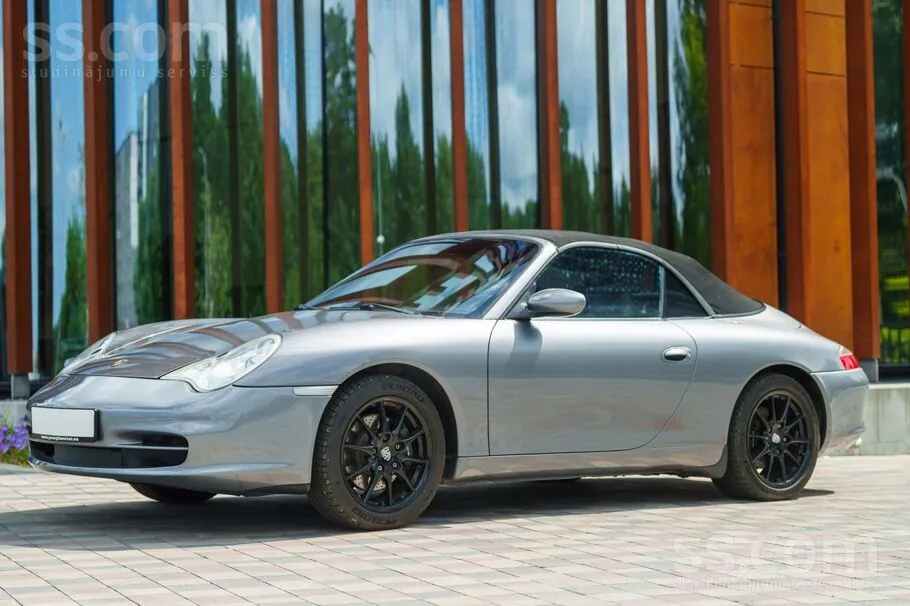 Porsche 911 2002 photo 2