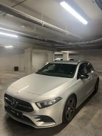 Mercedes-Benz A200