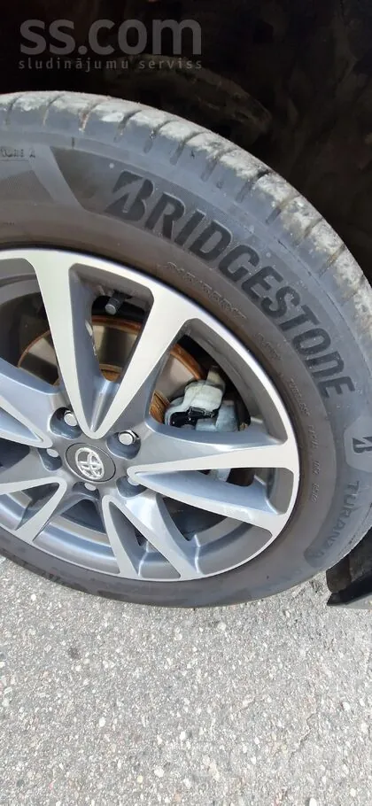 Toyota Avensis 2013 photo 5