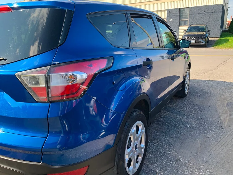 Ford Escape 2017 photo 2