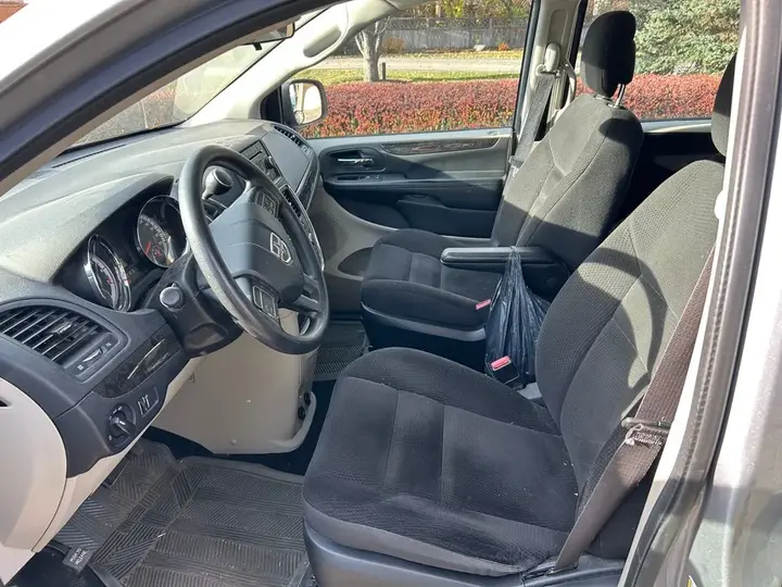 Dodge Grand Caravan 2017 photo 5