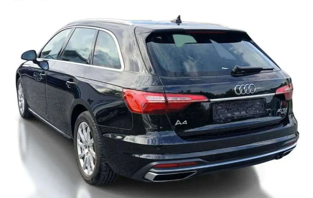 Audi A4 Avant 2023 photo 3