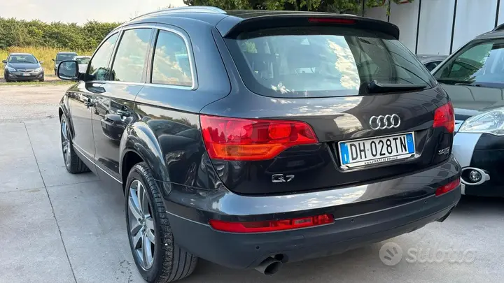 Audi Q7 2007 photo 3