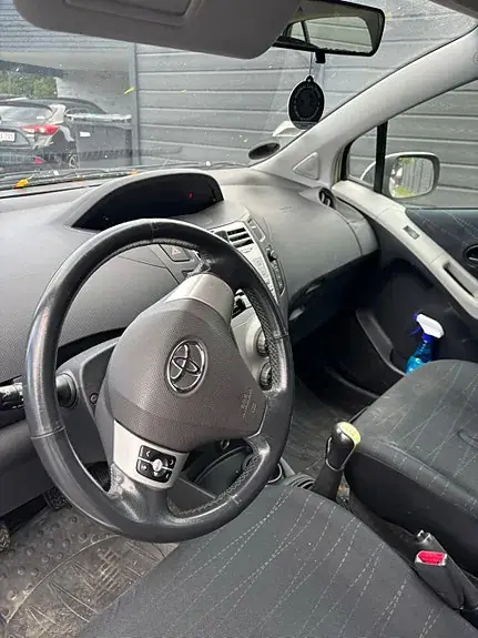 Toyota Yaris 2006 photo 4