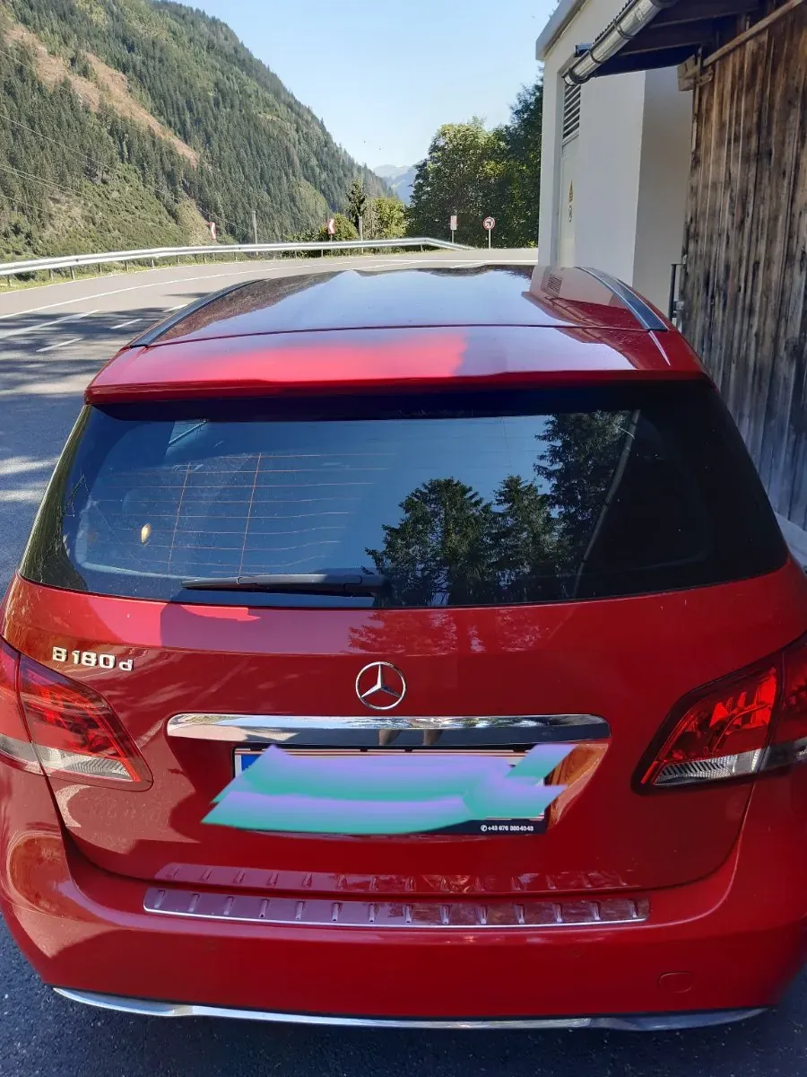 Mercedes-Benz B-Class 2018 photo 2