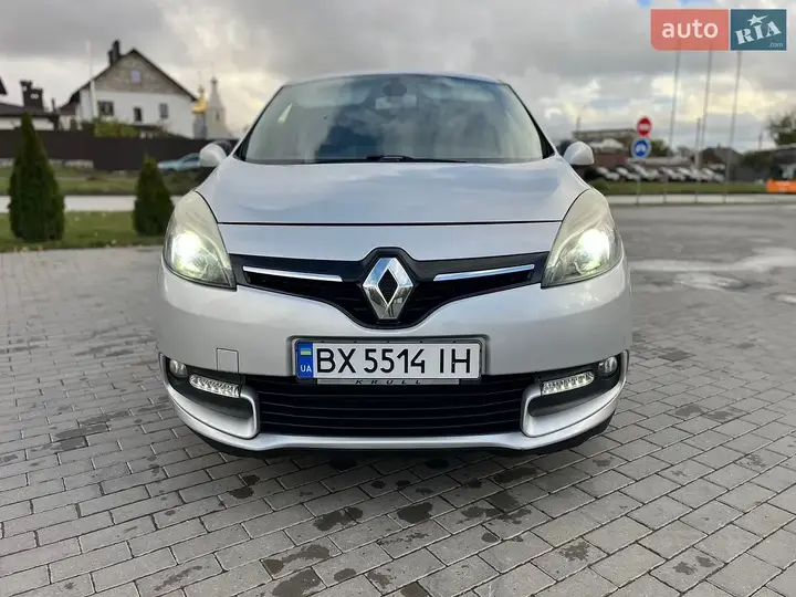 Renault Grand Scenic 2014 photo 5