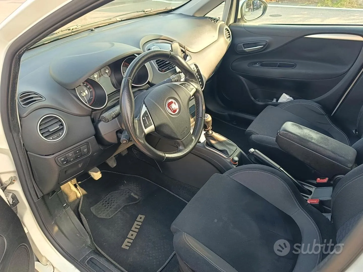 Fiat Punto 2013 photo 5