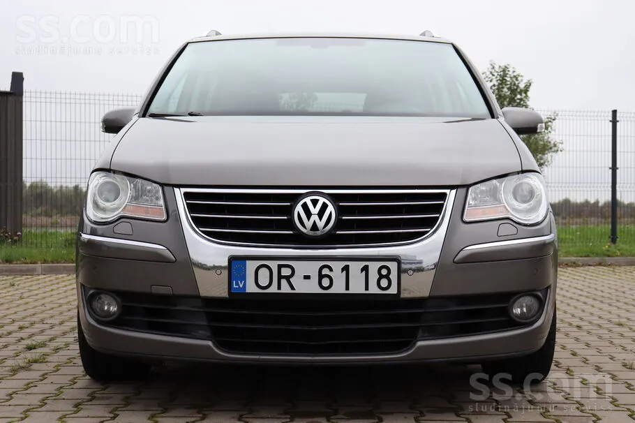 Volkswagen Touran 2008 photo 3