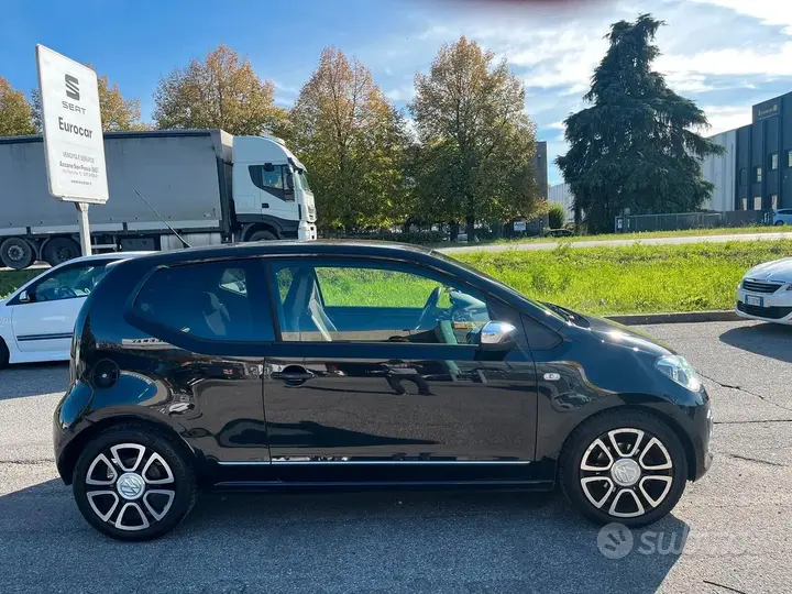 Volkswagen Up 2012 photo 3