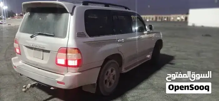 Toyota Land Cruiser 2000 photo 3