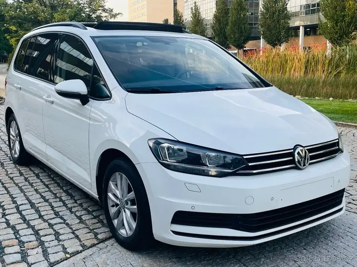 Volkswagen Touran 2015 photo 4