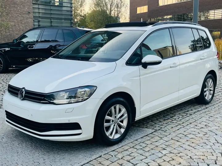 Volkswagen Touran 2015 photo 2