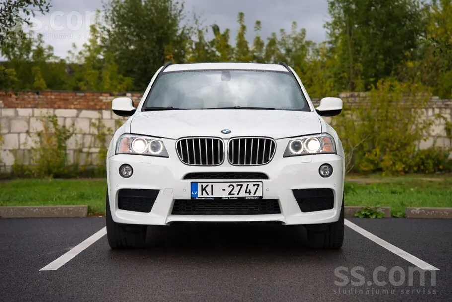 BMW X3 2012 photo 2