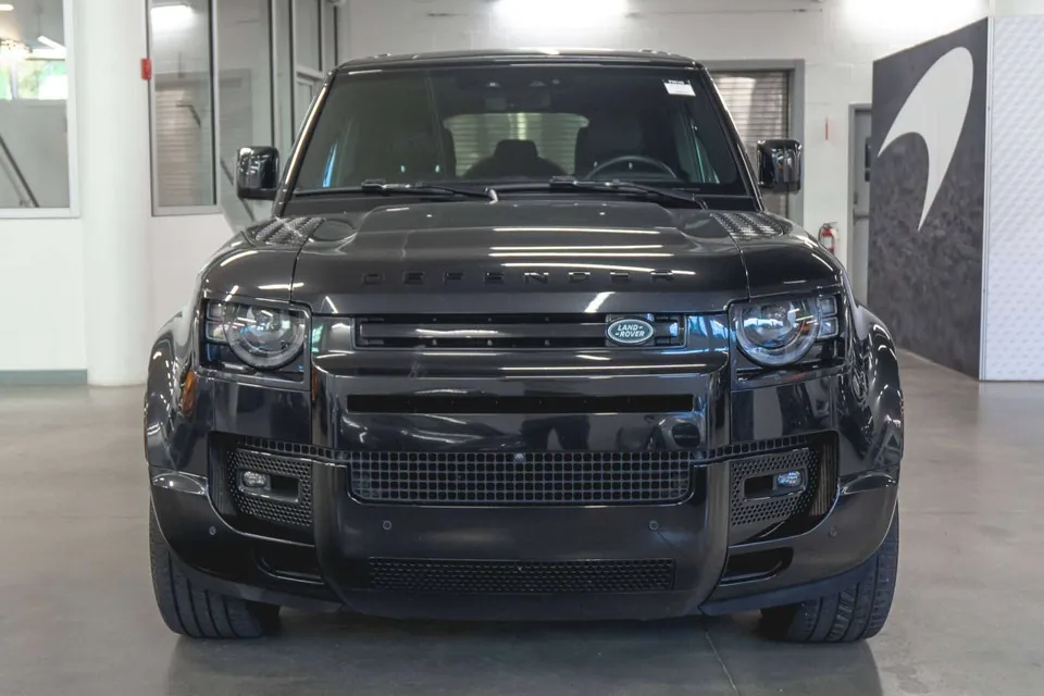 Land Rover Defender 2024 photo 5