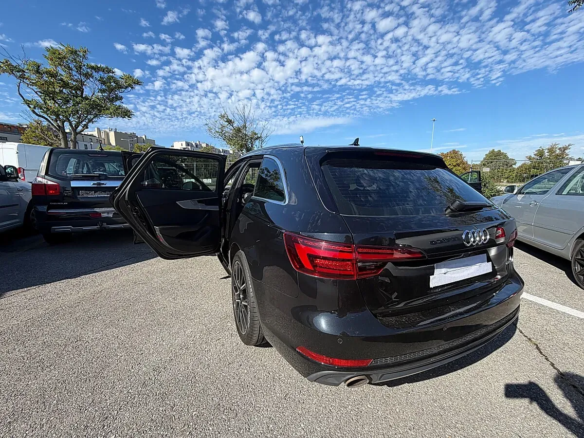 Audi A4 2018 photo 2