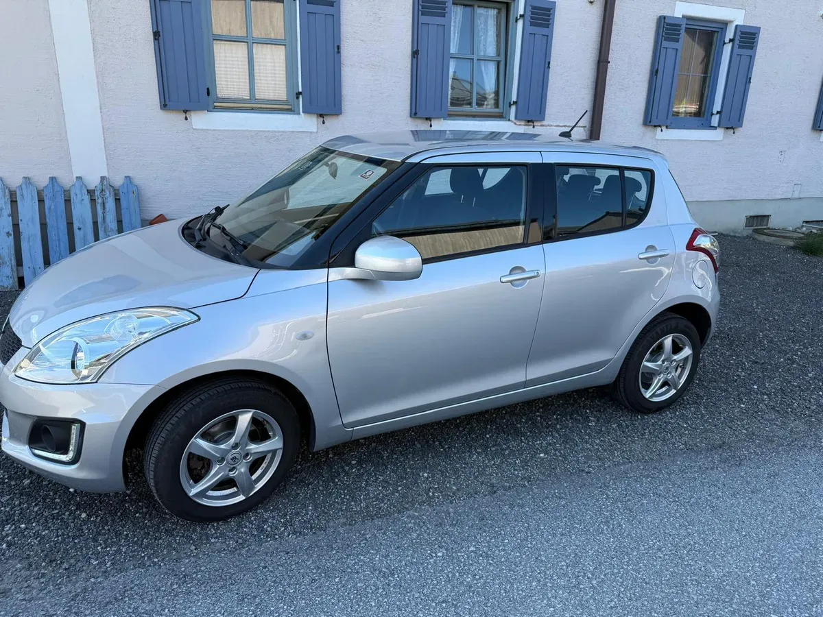 Suzuki Swift 2015 photo 2