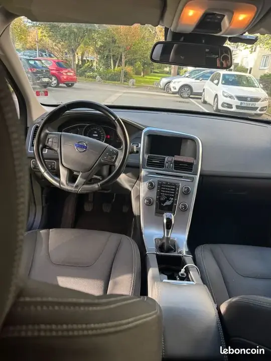 Volvo Xc60 2017 photo 3