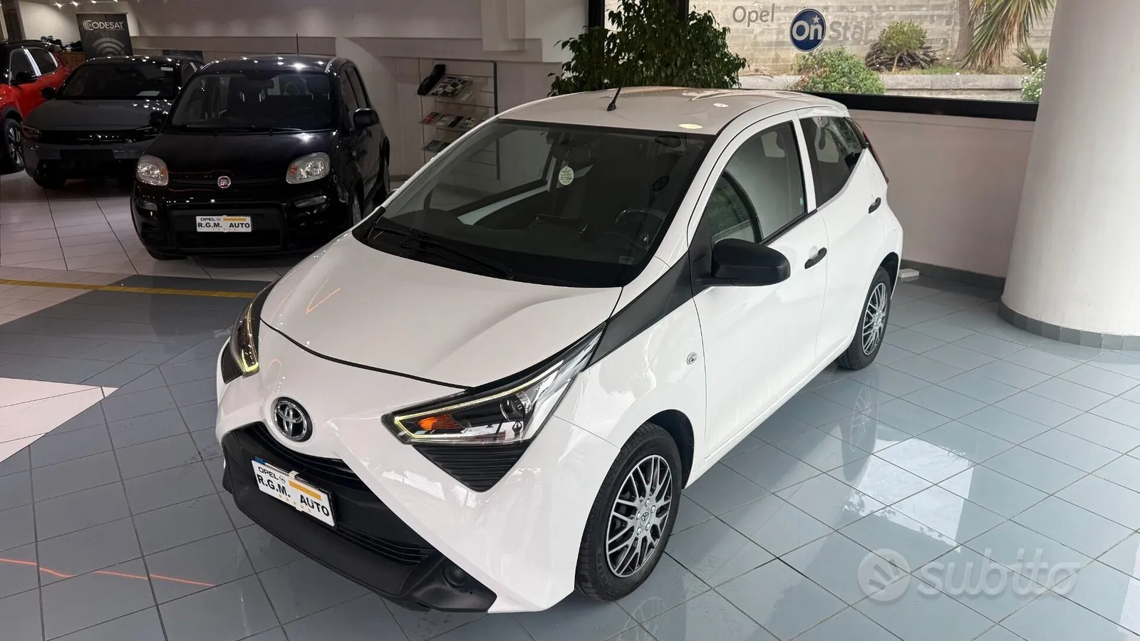 Toyota Aygo Ii 2022 photo 2