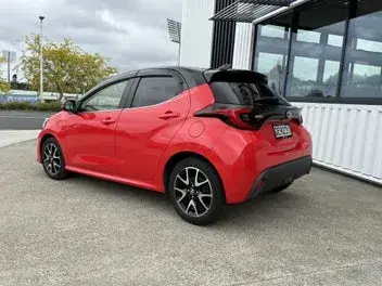 Toyota Yaris 2023 photo 4