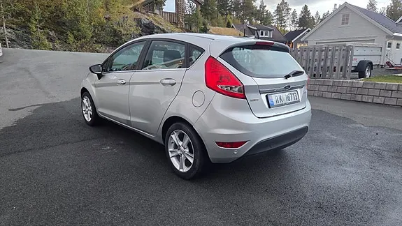 Ford Fiesta 2010 photo 3