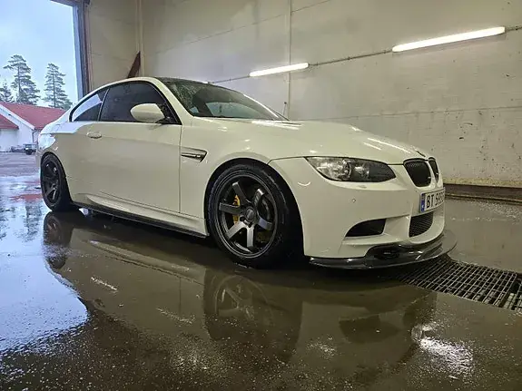 BMW M3 2008 photo 3