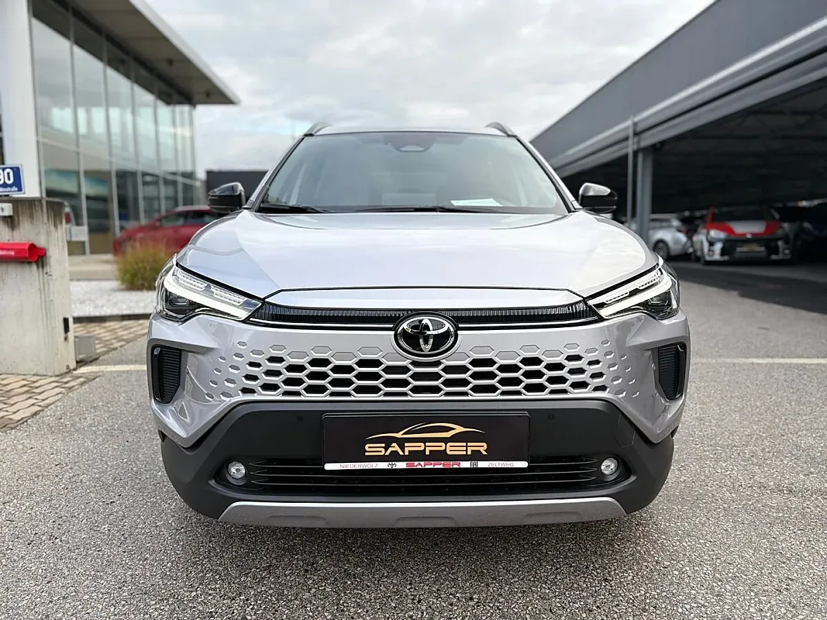 Toyota Corolla Cross photo 3