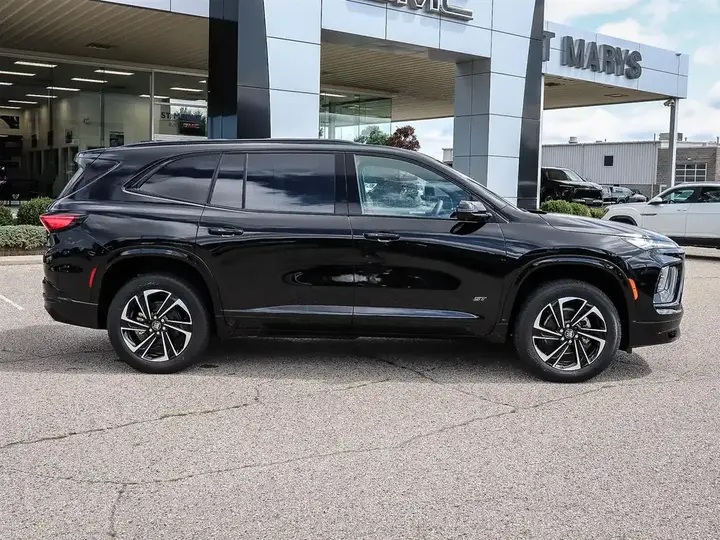 Buick Enclave 2026 photo 3