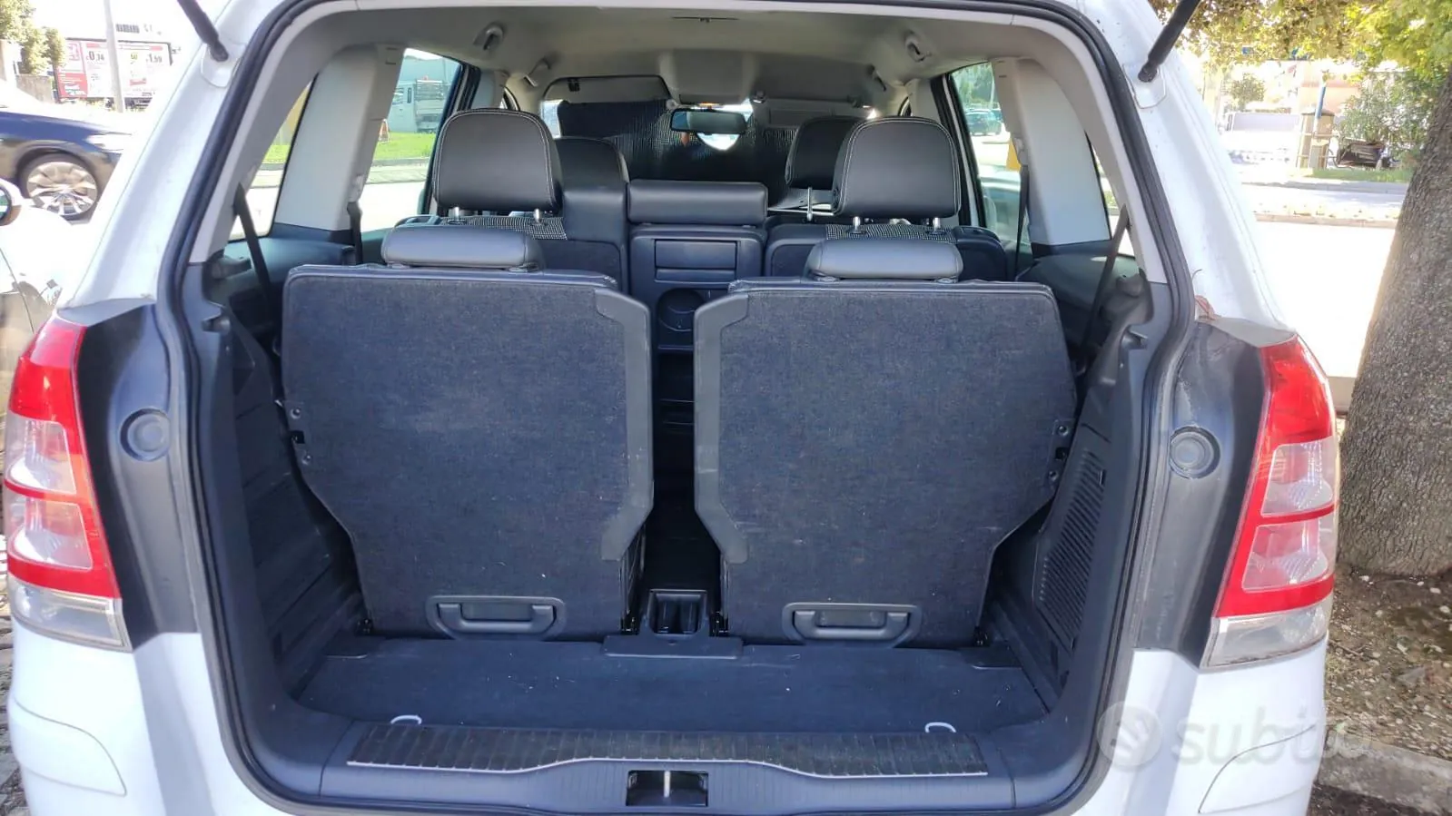 Opel Zafira 2010 photo 3