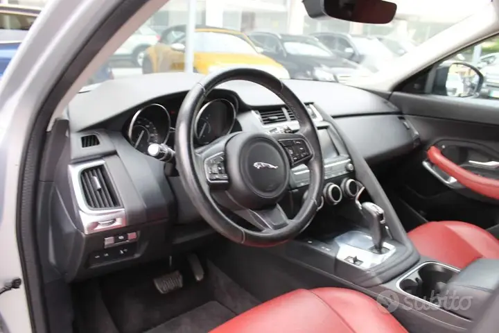 Jaguar E-Pace 2021 photo 3