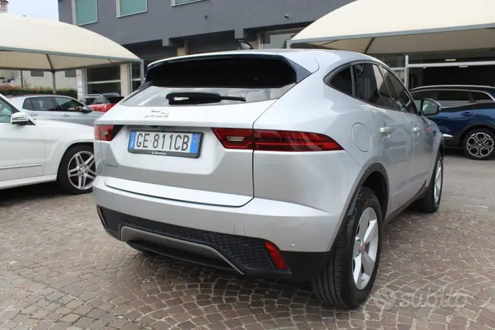 Jaguar E-Pace 2021 photo 2