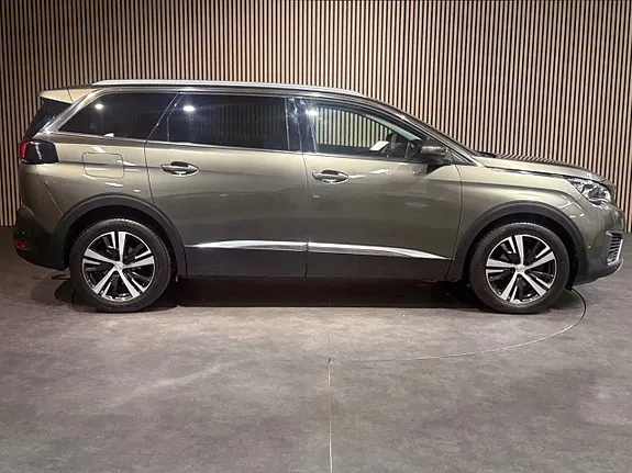 Peugeot 5008 2017 photo 3