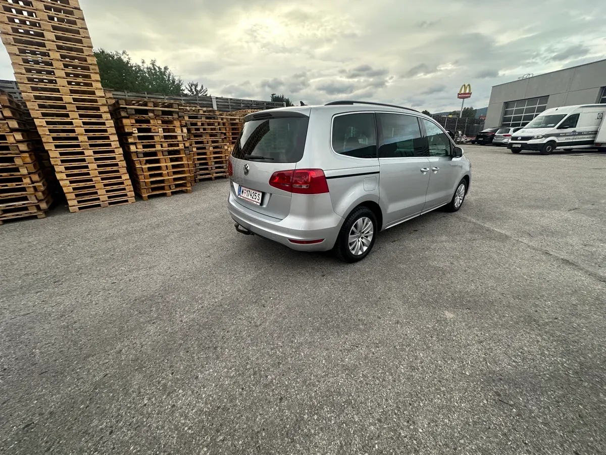 Volkswagen Sharan 2011 photo 3