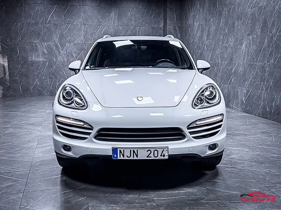 Porsche Cayenne 2014 photo 2