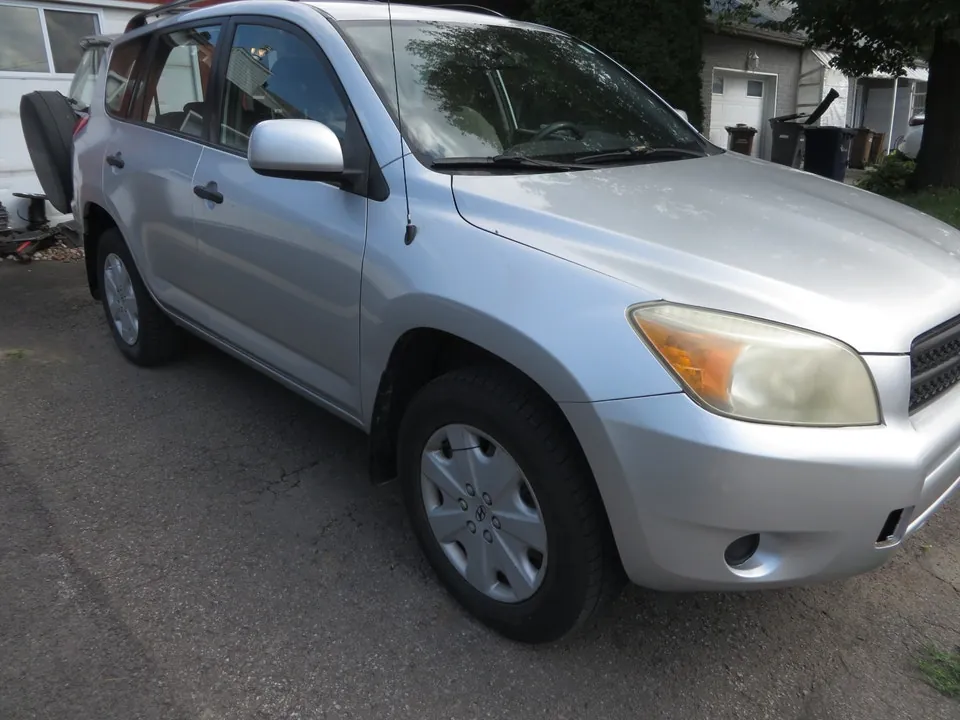 Toyota Rav4 2008 photo 2