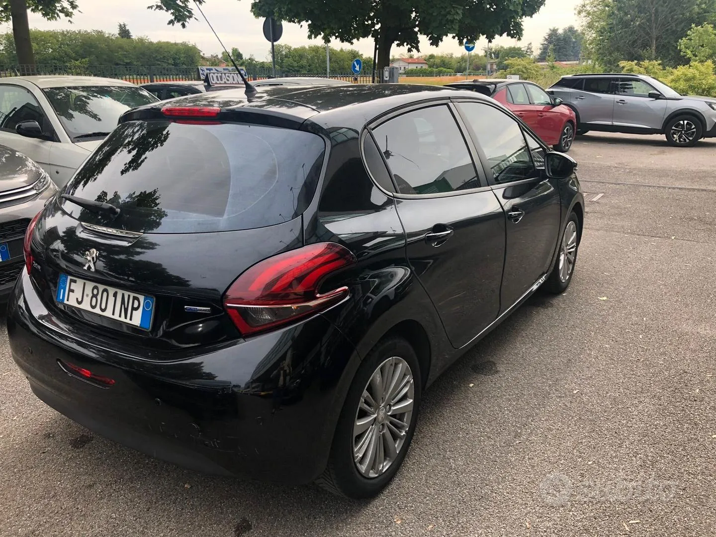 Peugeot 208 2017 photo 4