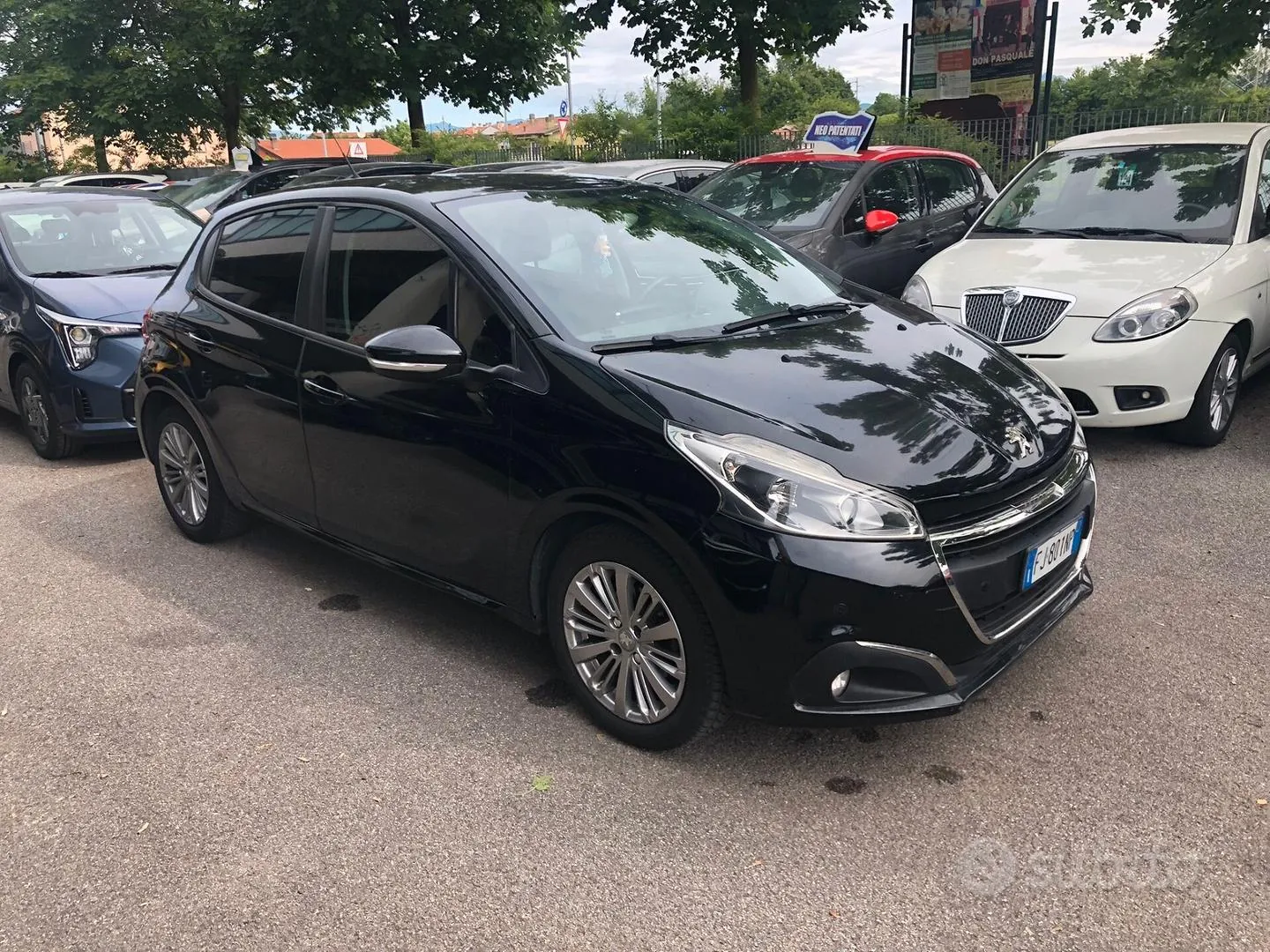 Peugeot 208 2017 photo 2