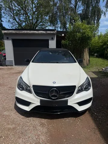Mercedes-Benz E-Class Cabriolet 2015 photo 2