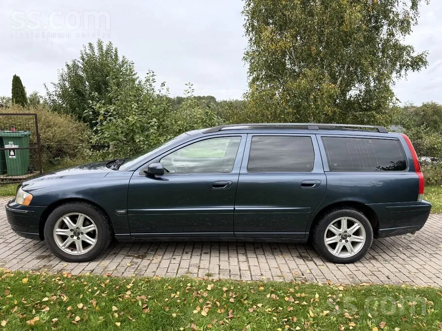 Volvo V70 2004 photo 3