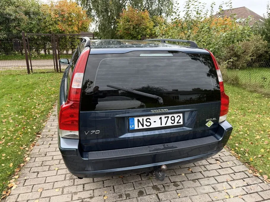 Volvo V70 2004 photo 5