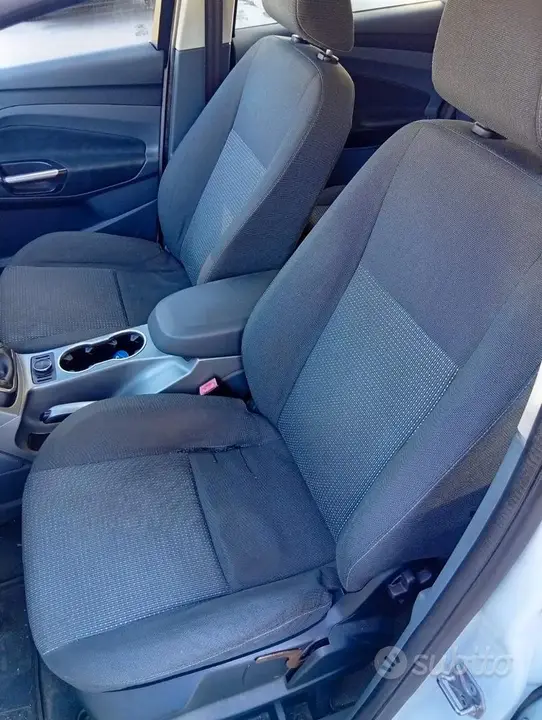 Ford C-Max 2013 photo 4